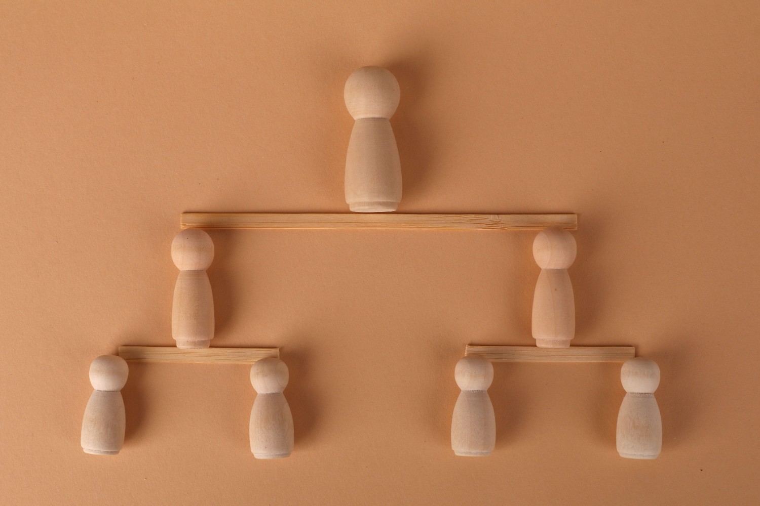 How to Avoid Pyramid and MLM Investment Schemes