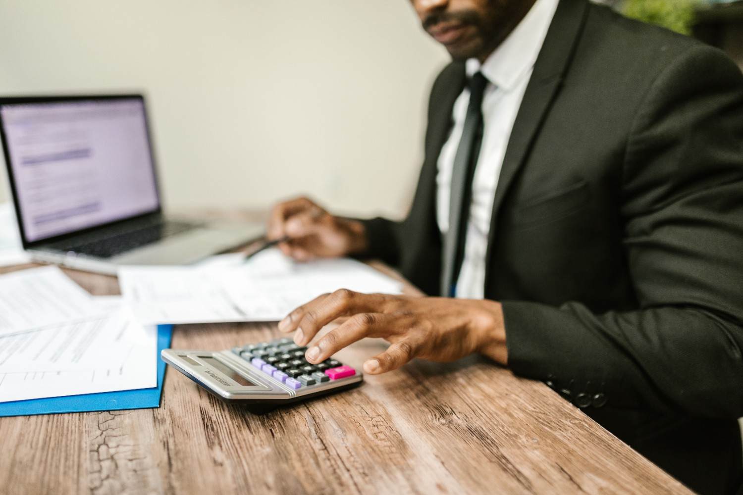 How to Report an Accountant for Negligence in the UK